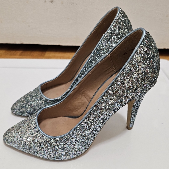 NEW LOOK SEQUENCE HEELS - Picture 4 of 4